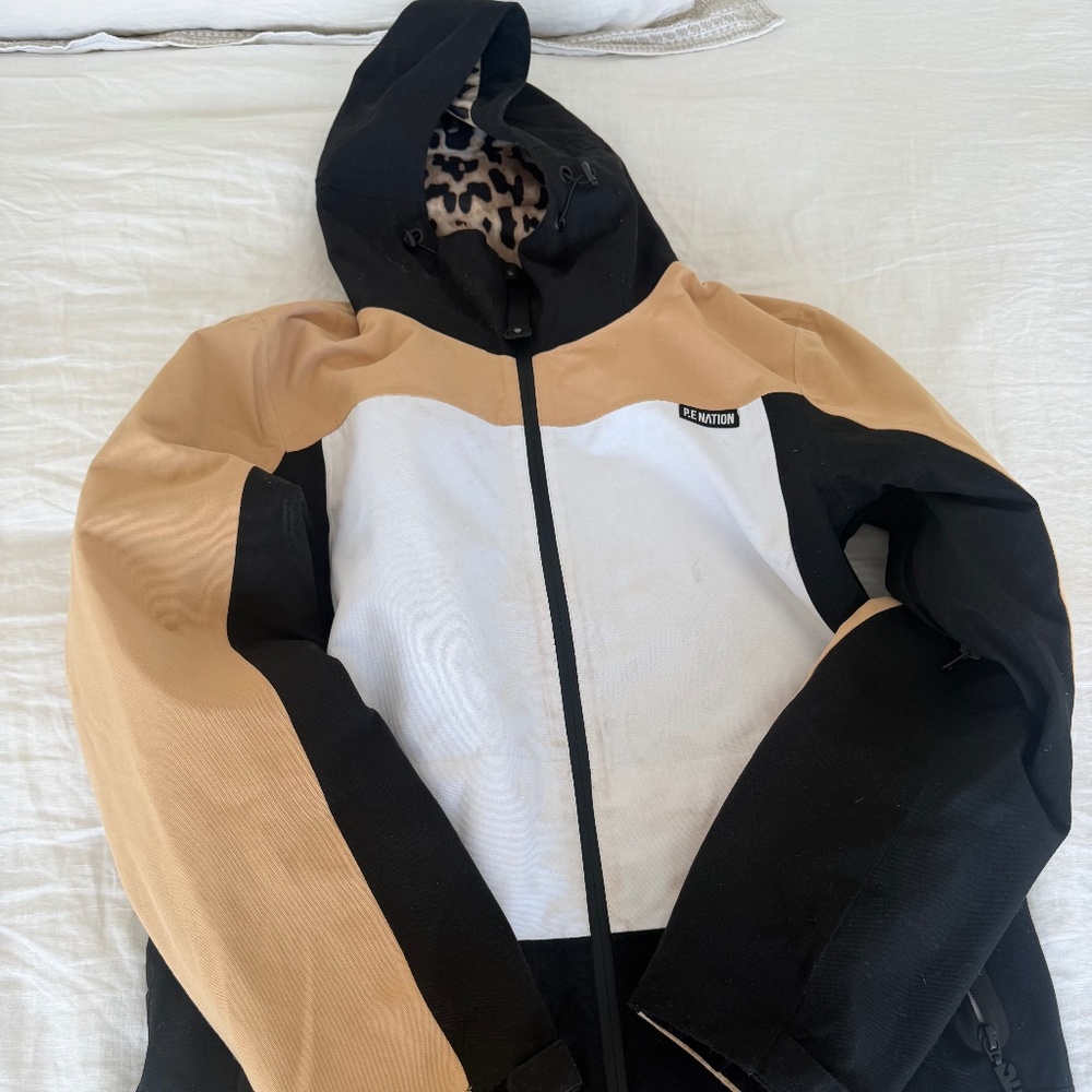 P.E. Nation OLYMPUS 2 IN 1 SNOW JACKET IN OPTIC WHITE